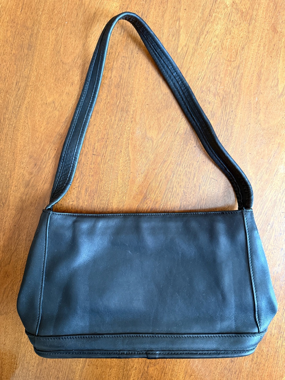Coach Vintage P1T 9309 Classic Black Leather Shoulder Bag